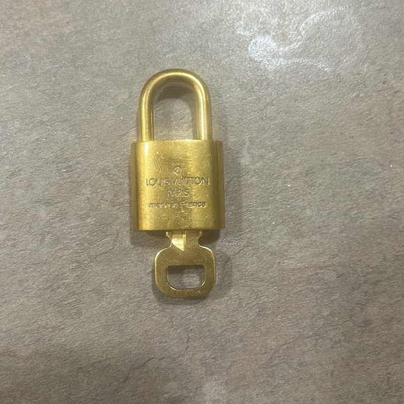 Louis Vuitton lock and key!chain is not included,I have different numbers! - Picture 6 of 6